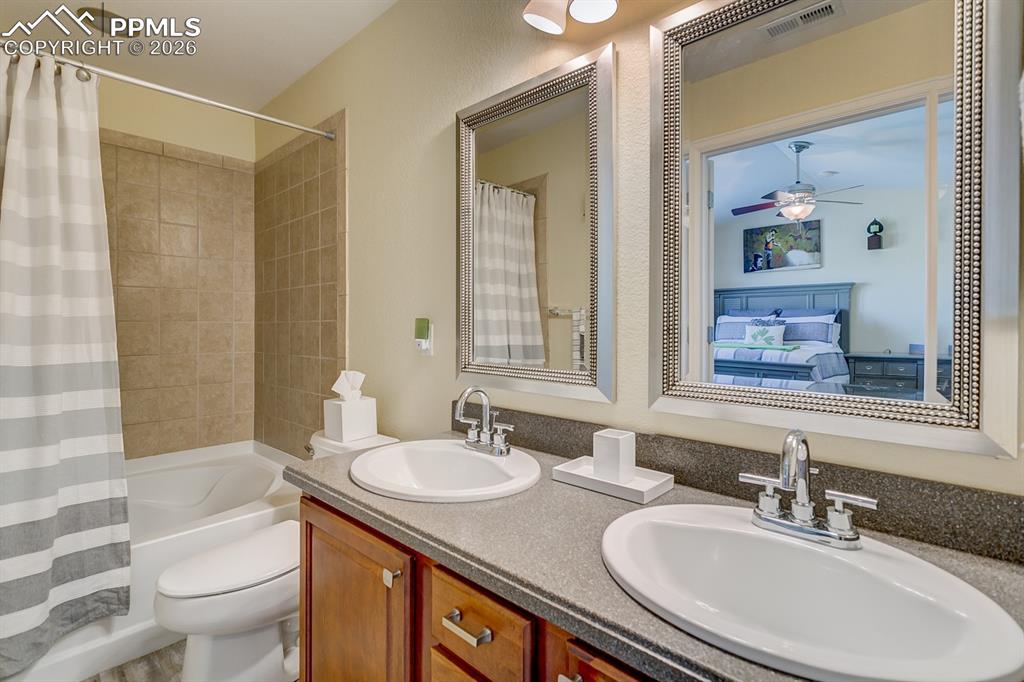 Image 17 of 28: Master Bathroom