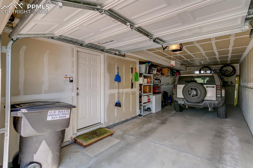 Image 24 of 28: Tandem 2 Car Garage