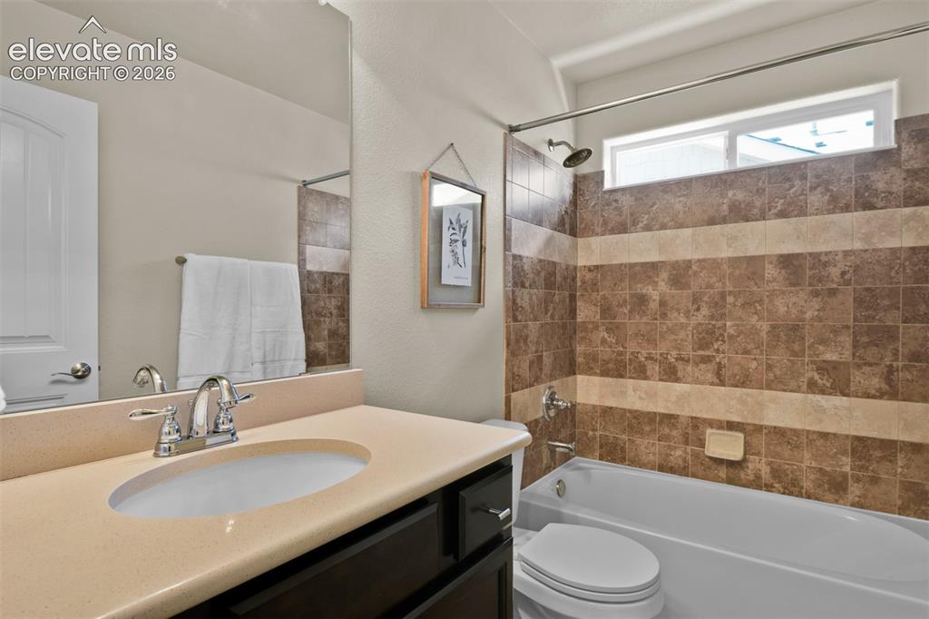 Image 17 of 32: Main level full bath