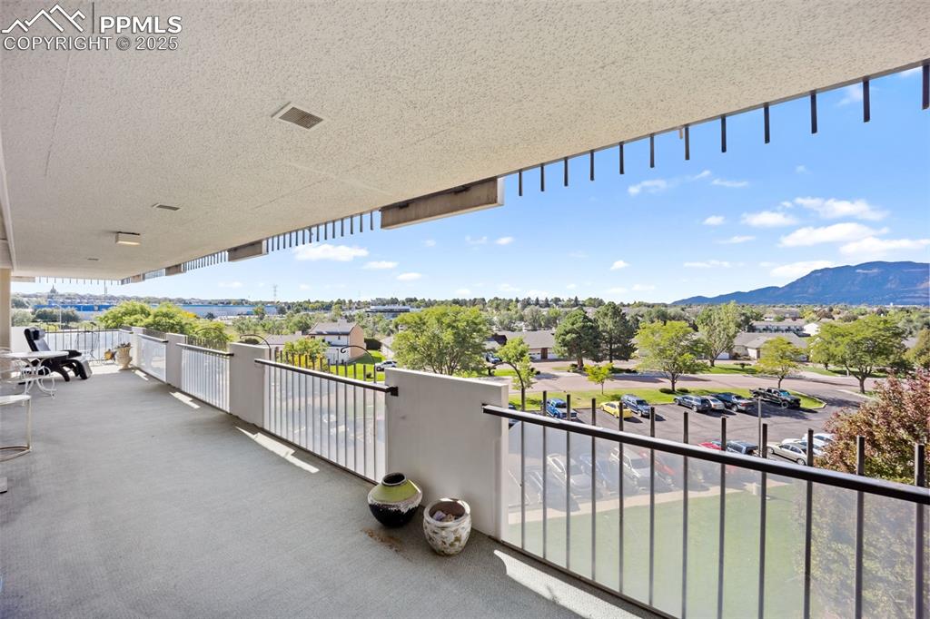 Image 21 of 31: Balcony