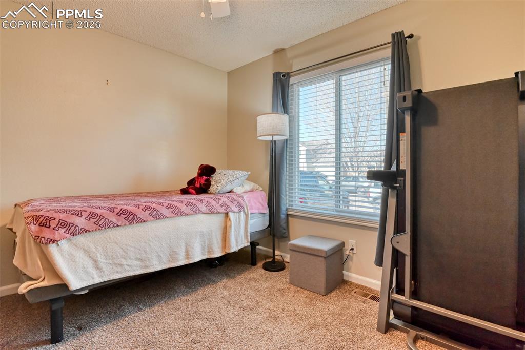 Image 24 of 50: Bedroom