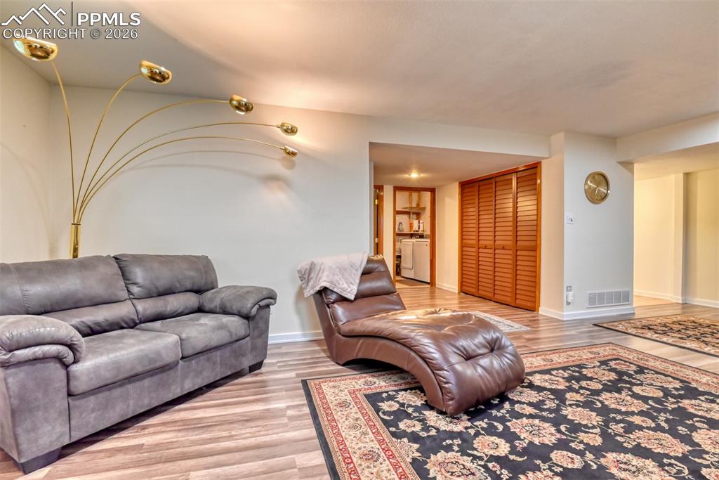 Image 37 of 50: Living Room