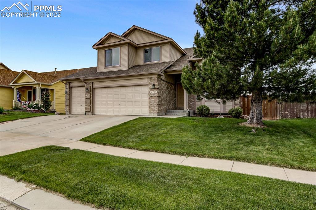 Listing 1751997, Image 2 of 36