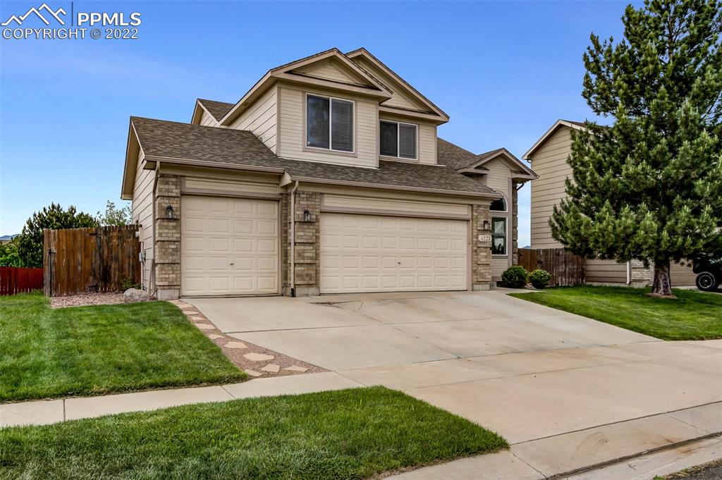 Listing 1751997, Image 3 of 36