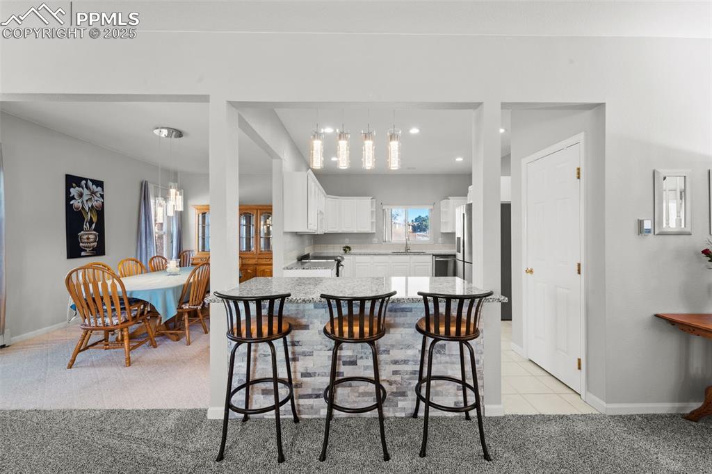 Image 14 of 47: Kitchen