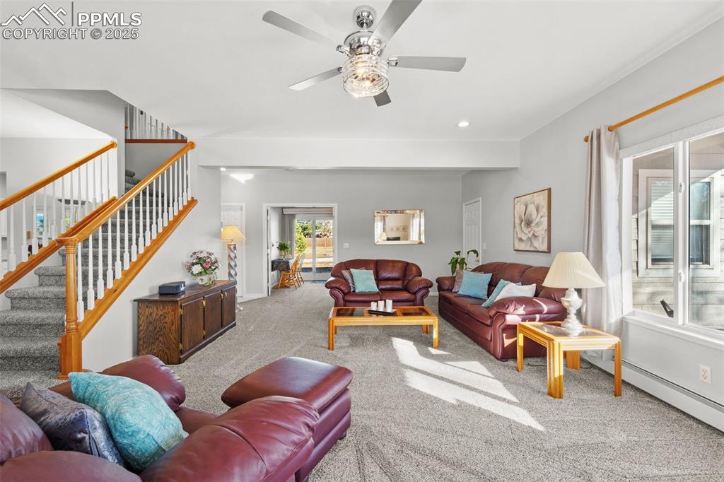 Image 16 of 47: Additional living room. 