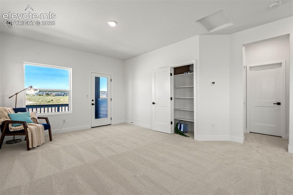 Image 17 of 45: Loft