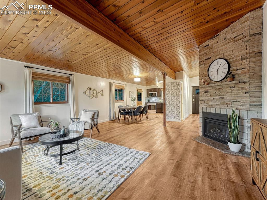 Image 11 of 40: Front of Structure