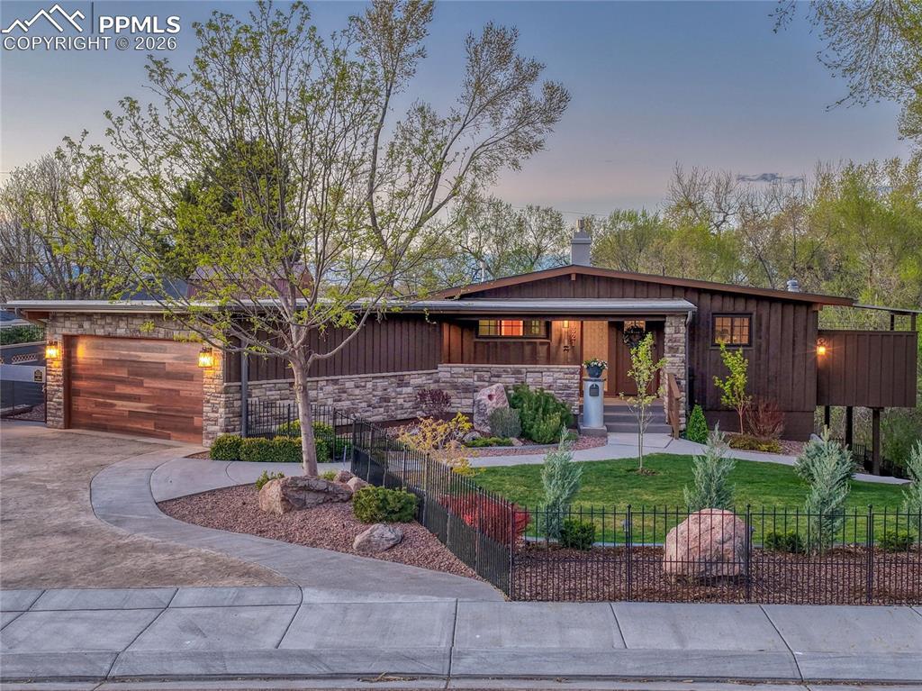 Image 2 of 40: Front of Structure