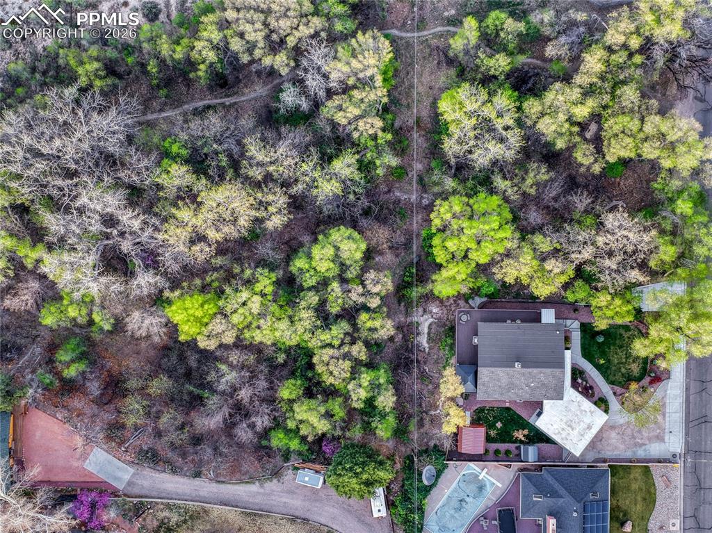 Image 25 of 40: Office