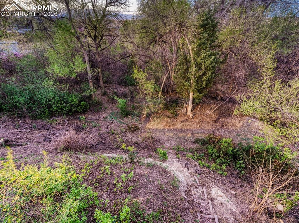 Image 39 of 40: Bedroom