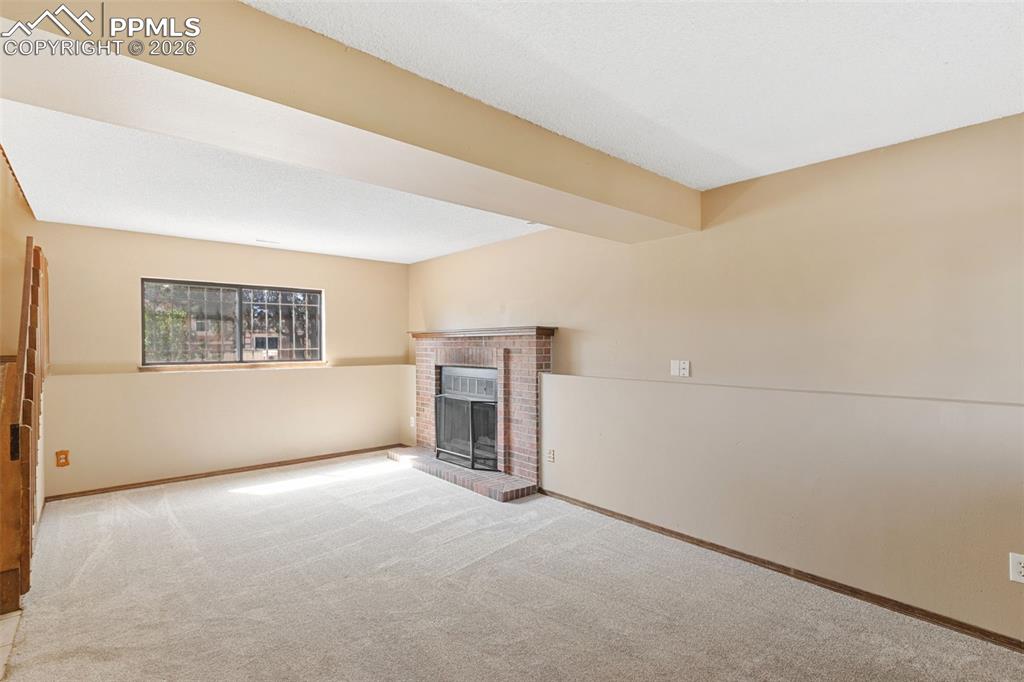 Image 23 of 45: Recreation Room