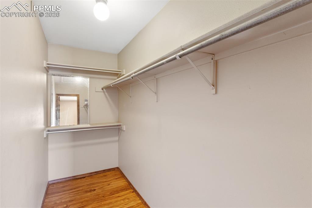 Image 32 of 45: Walk-In Closets