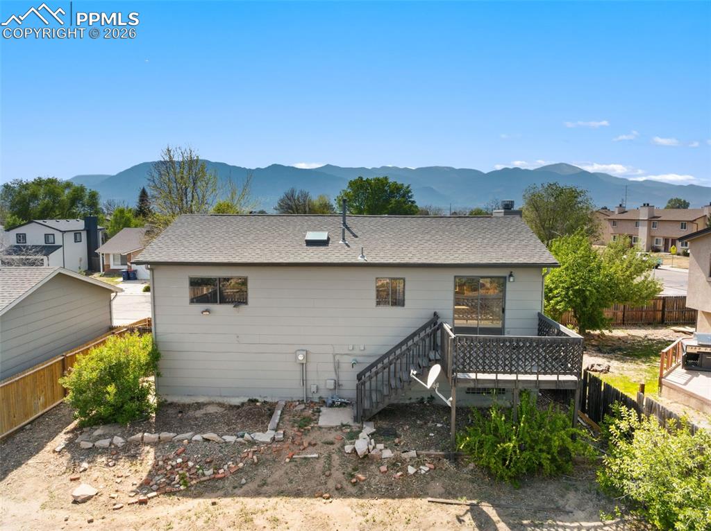 Image 39 of 45: Back of Structure