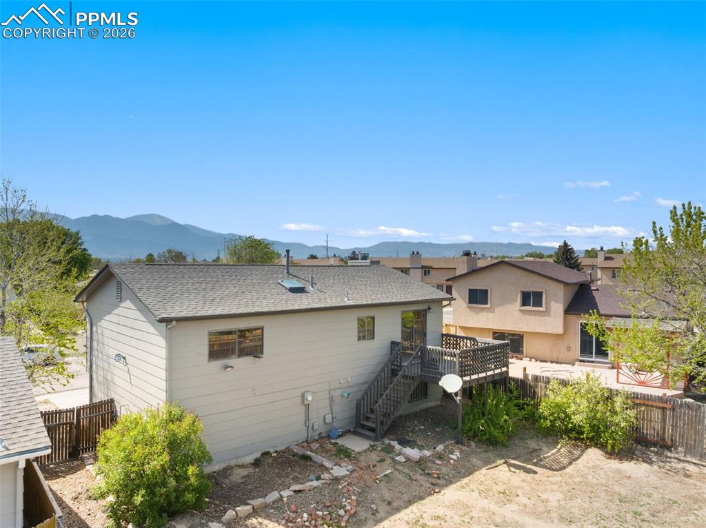 Image 40 of 45: Back of Structure