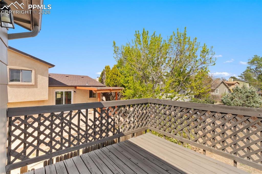 Image 41 of 45: Deck