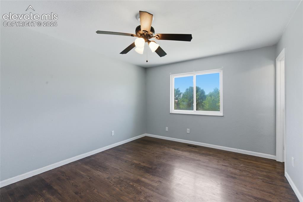 Image 16 of 39: Master Bedroom