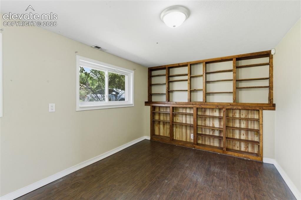 Image 25 of 39: Bonus Room