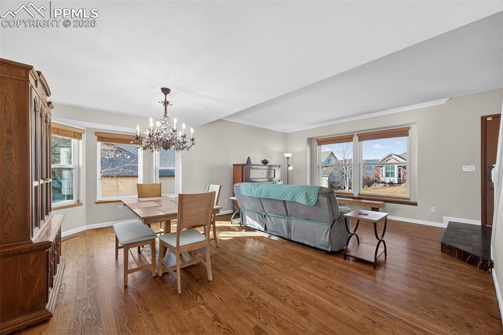 Image 9 of 49: Dining Area