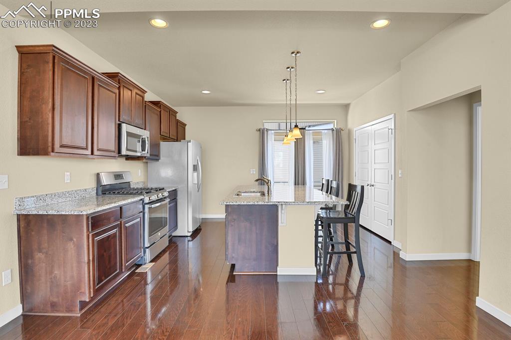 Listing 1757656, Image 5 of 35