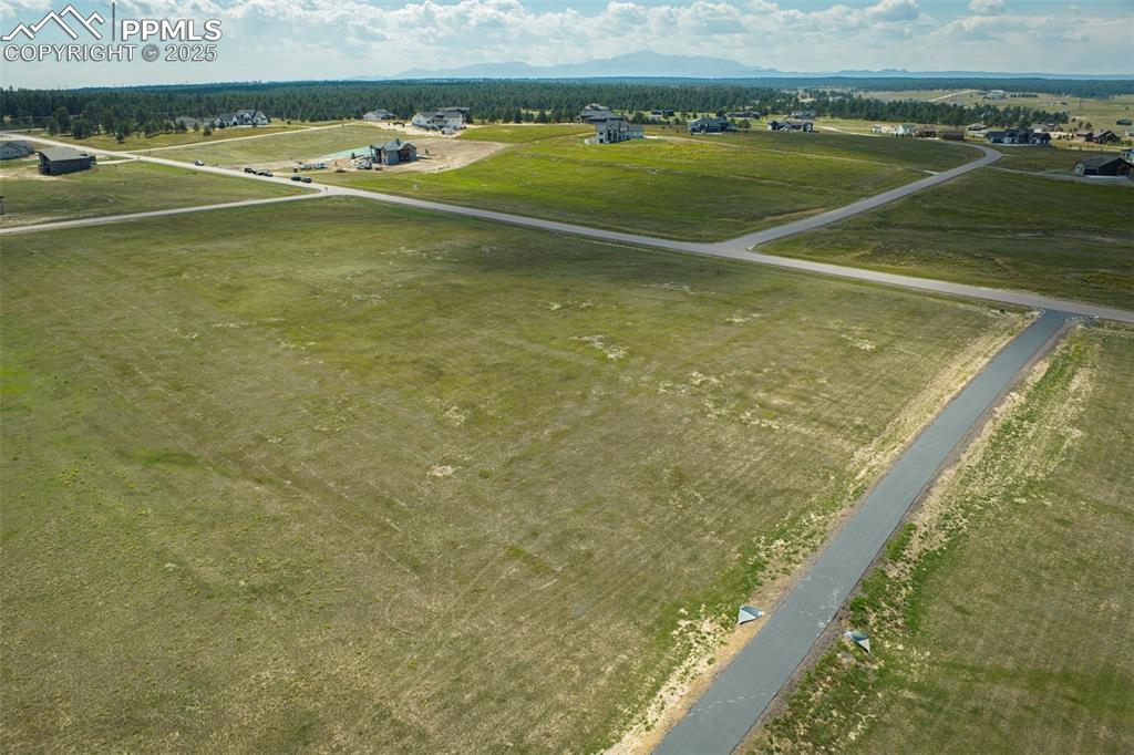 Image 9 of 14: Drone / aerial view