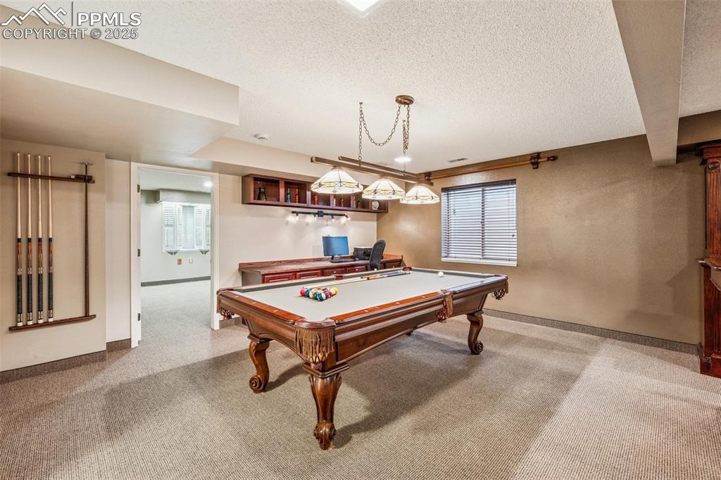 Image 35 of 50: Pool table