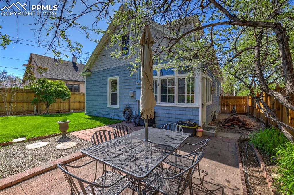 Image 36 of 48: Back of Structure