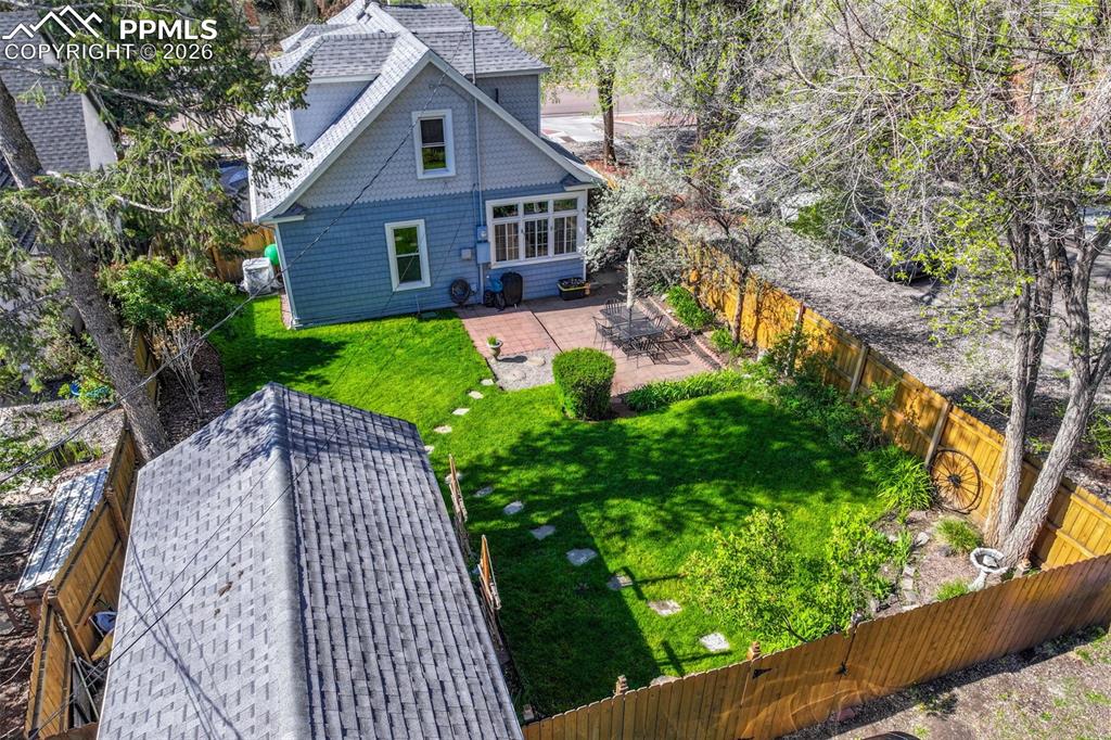 Image 46 of 48: Back of Structure