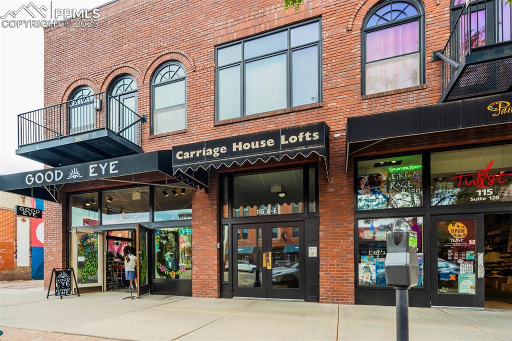 Caption: Carriage House Lofts- entrance from Tejon St