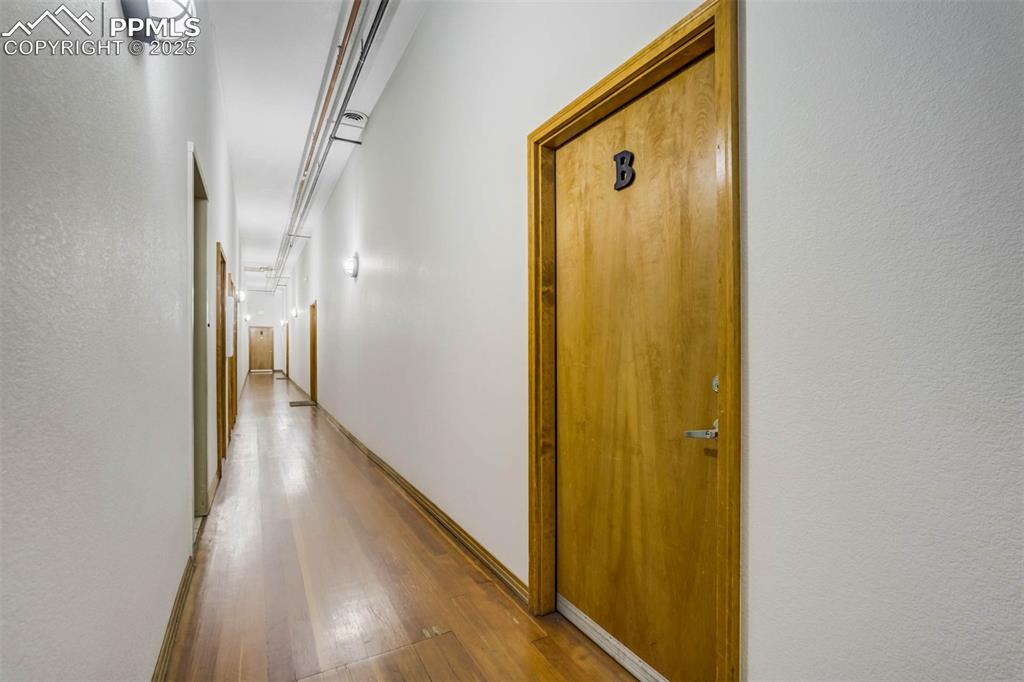 Image 37 of 43: Hallway to lofts