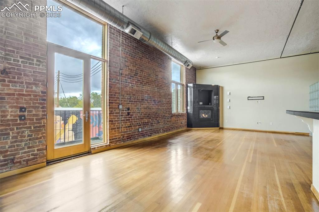 Image 6 of 43: Living Room