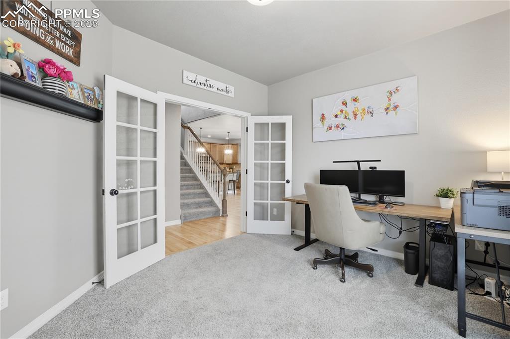 Image 14 of 49: Office