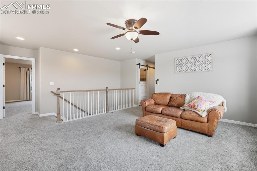 Image 27 of 49: Loft