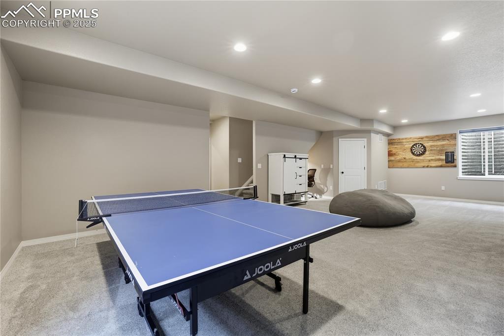 Image 32 of 49: Great Room