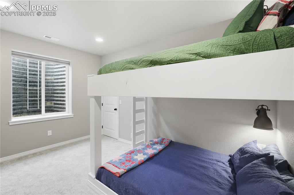 Image 33 of 49: Bedroom