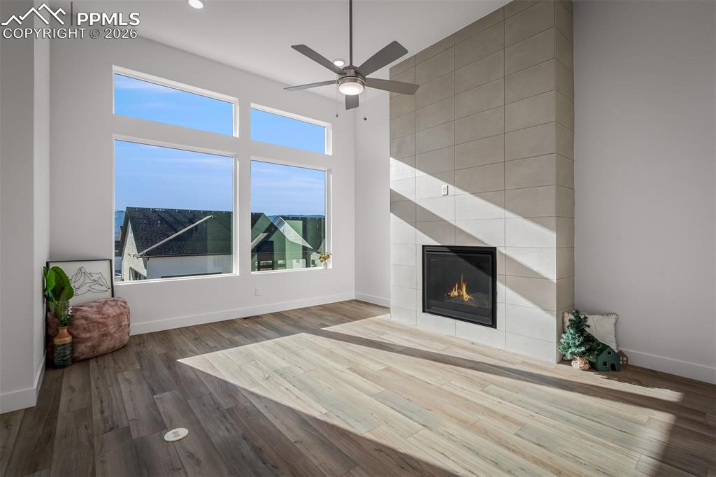 Image 10 of 43: Living Room