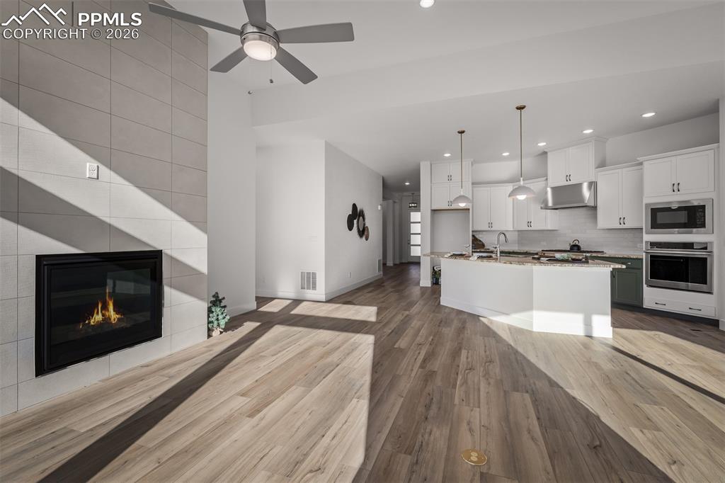 Image 12 of 43: Living Room