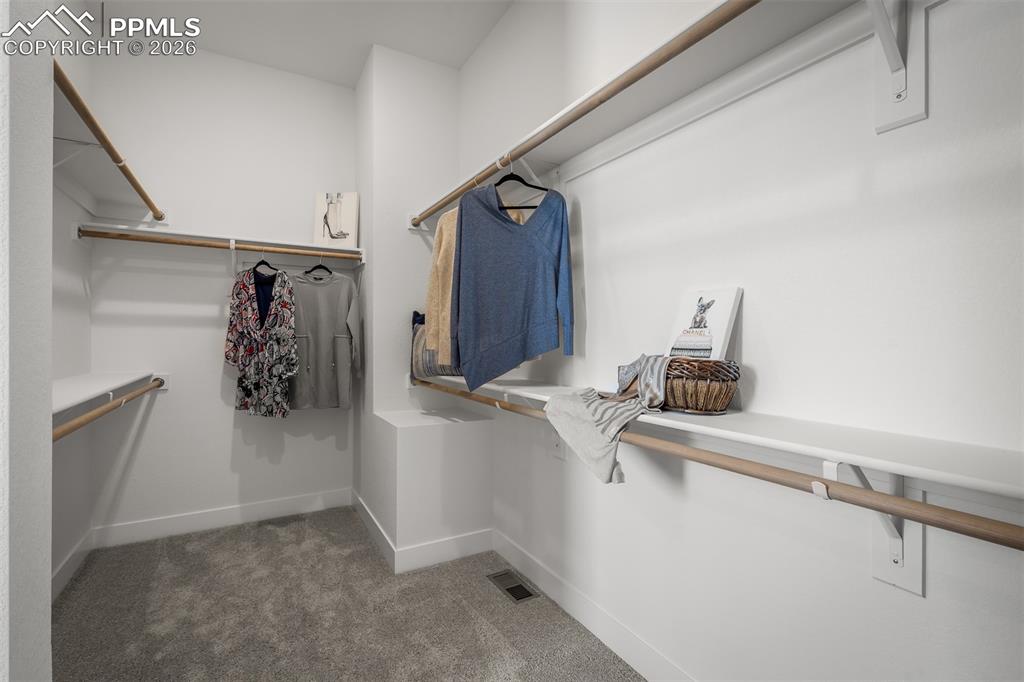 Image 29 of 43: Closet