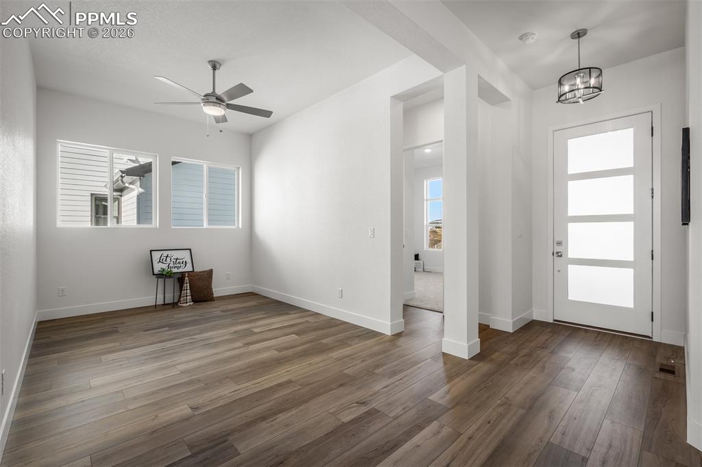 Image 3 of 43: Entry