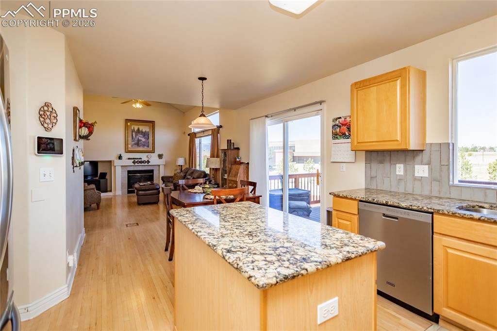 Image 10 of 48: Kitchen