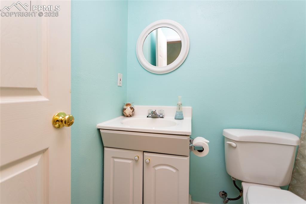 Image 39 of 48: Bathroom