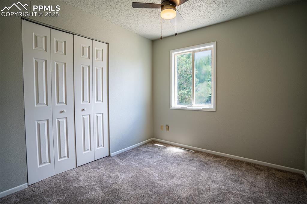 Image 8 of 22: Bedroom