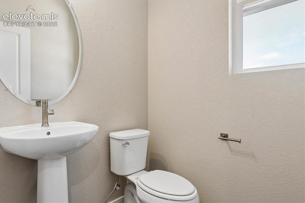 Image 13 of 22: Bathroom