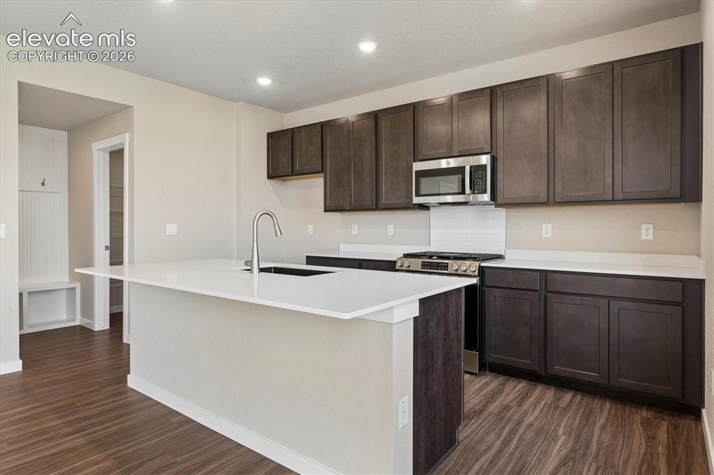 Image 5 of 22: Kitchen