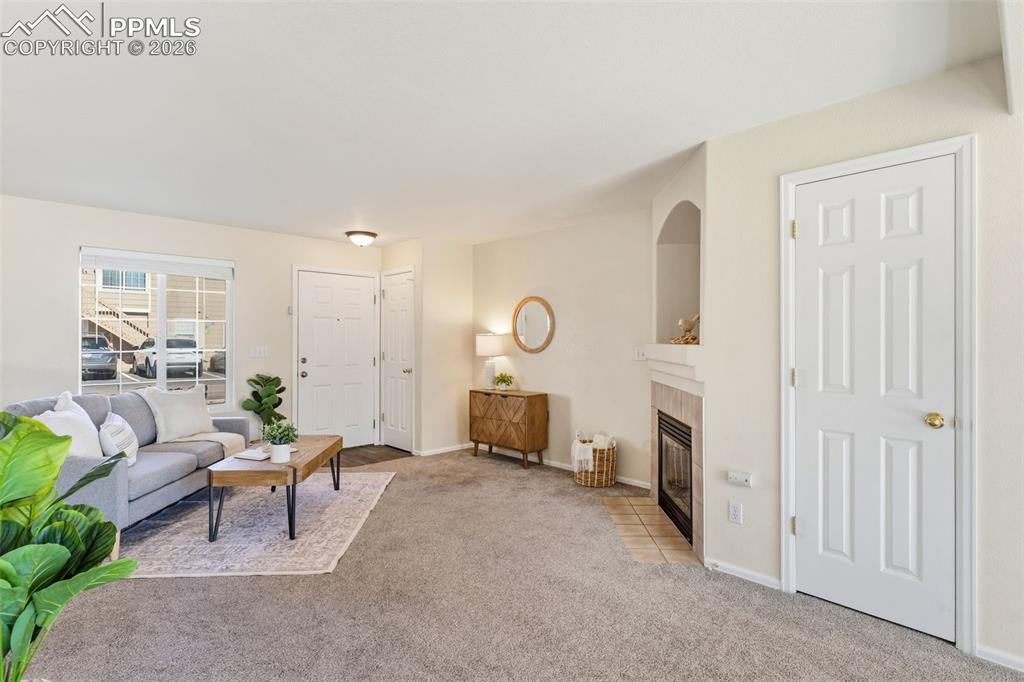 Image 5 of 27: No Description Available