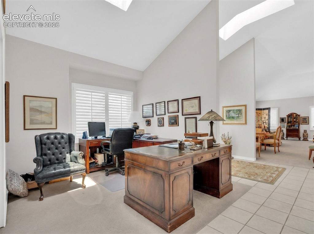 Image 16 of 46: Office