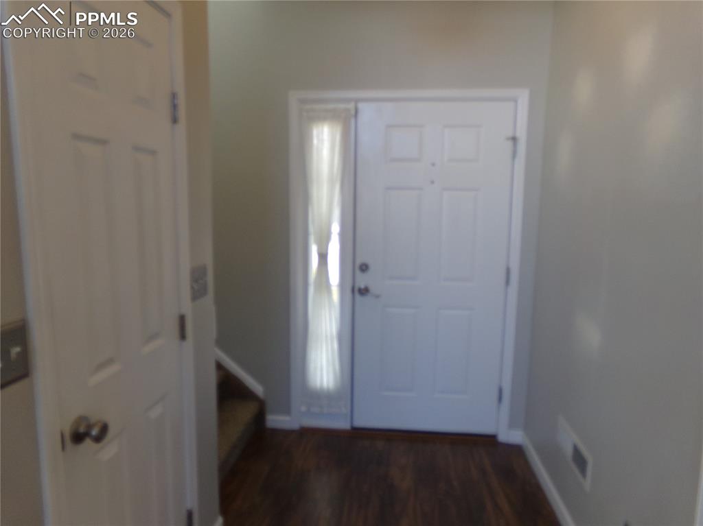 Image 3 of 27: Entry