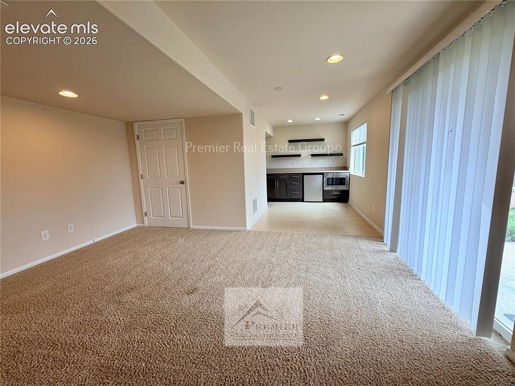 Image 15 of 22: Living Room