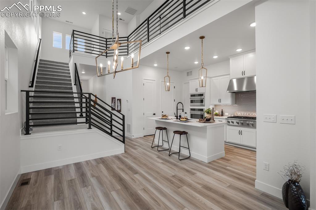 Image 14 of 40: Living Room