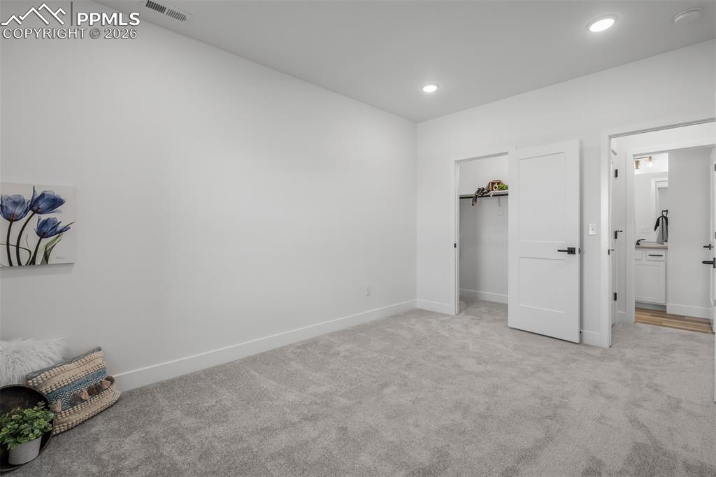 Image 36 of 40: Bedroom